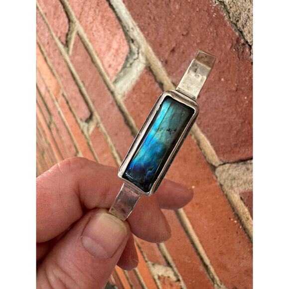 Star Light Labradorite Cuff Handmade Unisex Sterling Silver Hand Stamp Bracelet - Picture 5 of 7